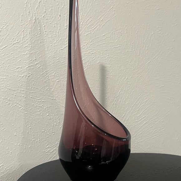 Elegant Glass Teardrop candle holder. - amethyst Viking glass swung - Picture 3 of 4